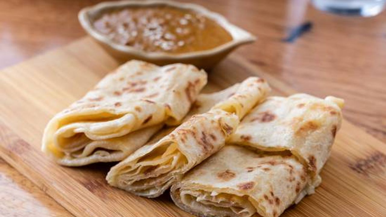 Garlic Roti Bread and Peanut Sauce
