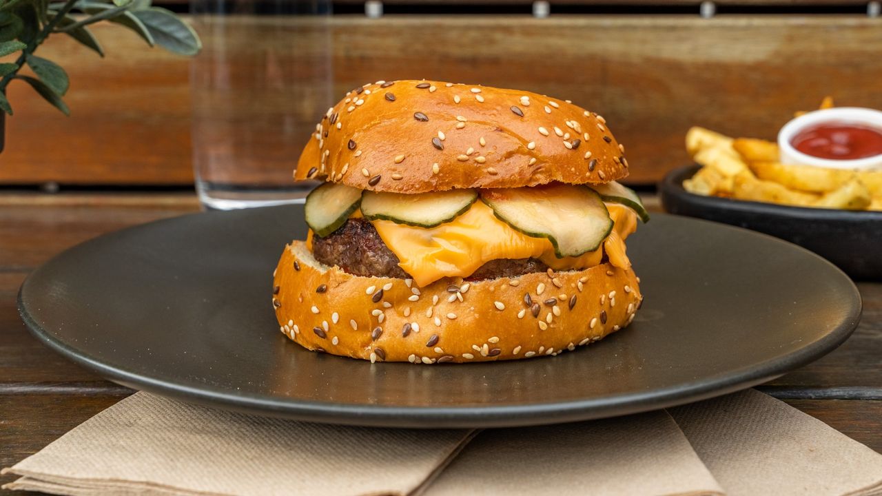 Classic Cheese Burger