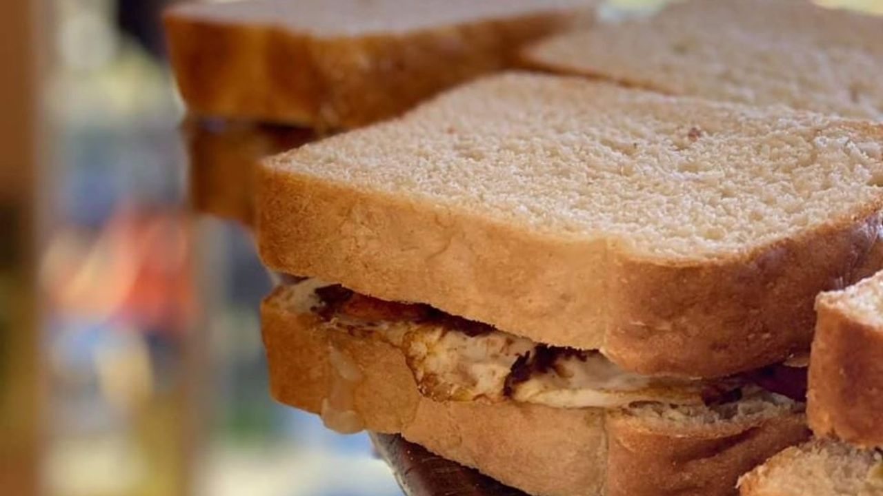 Bacon, Egg & Relish Toastie