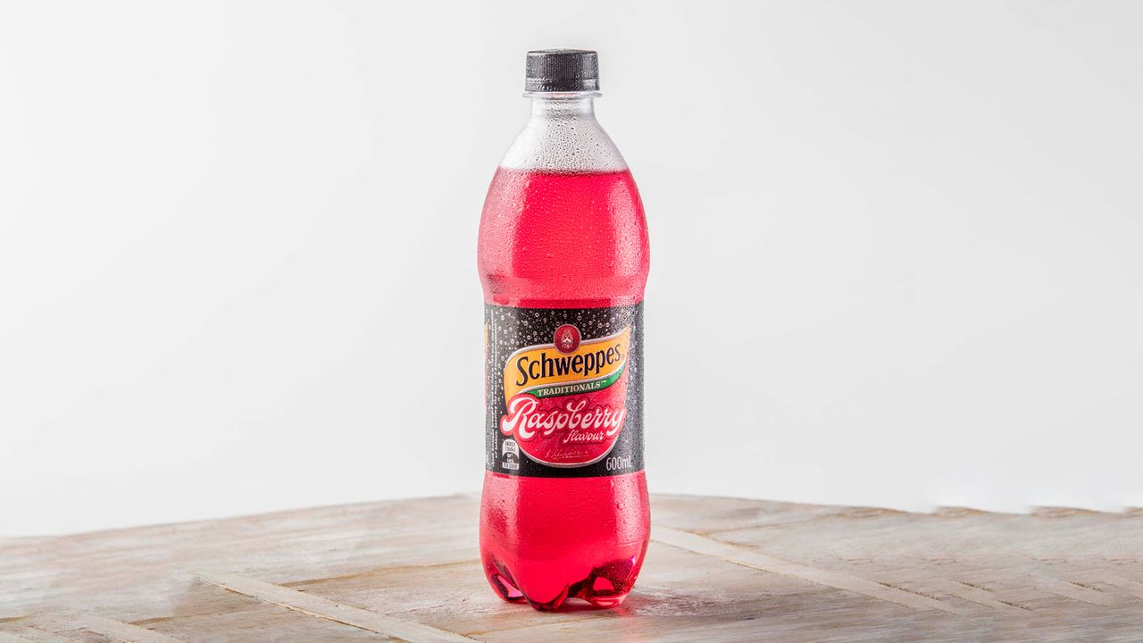 Schweppes Traditional Raspberry 600ml