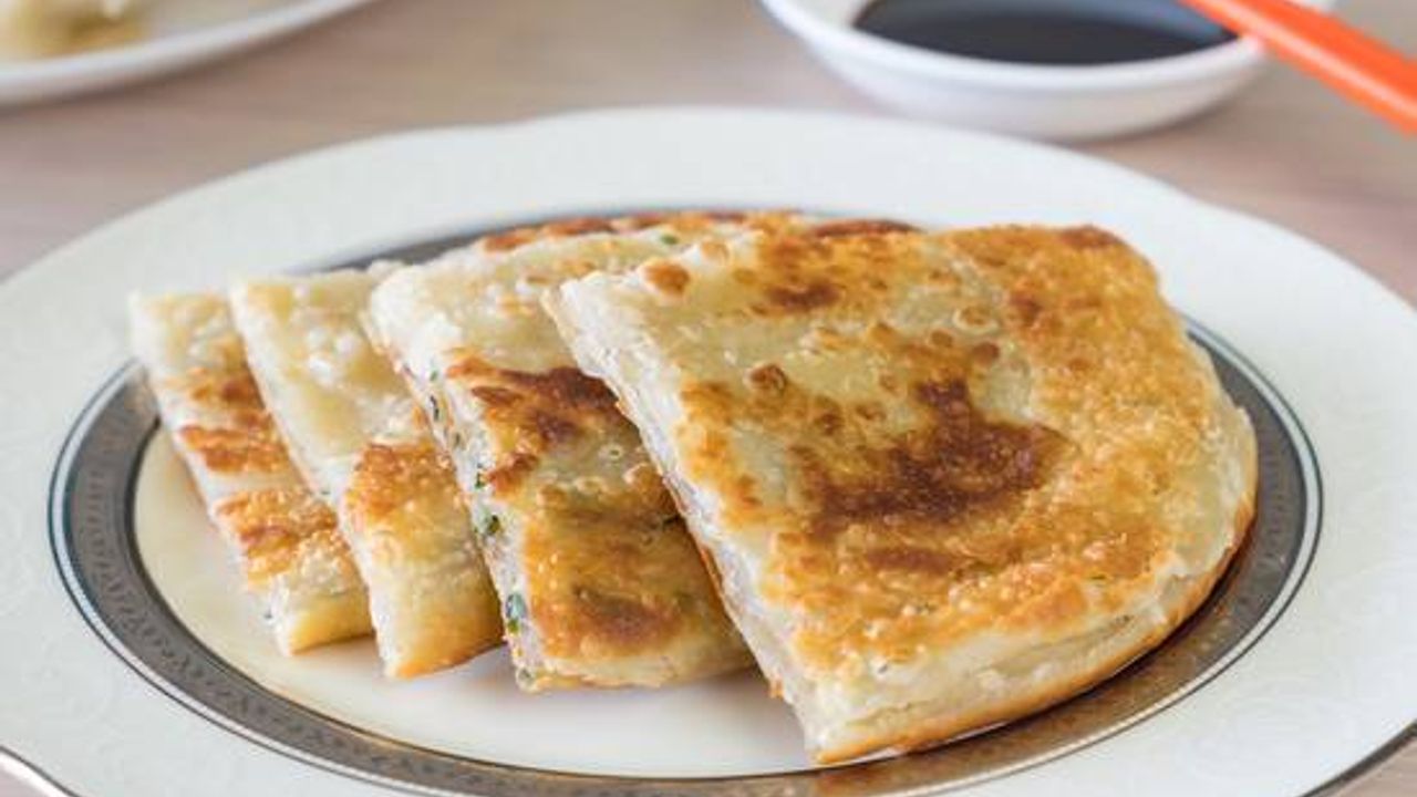 E1. Golden and Crusty Spring Onion Pancakes