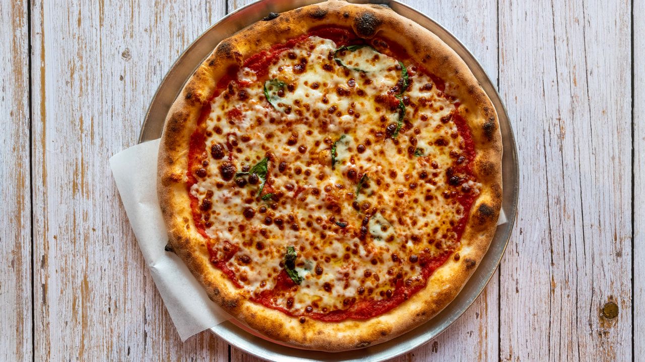 Small Margherita (v)