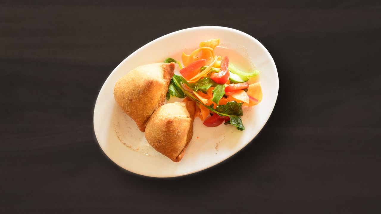Vegetable Samosa  (2pcs)