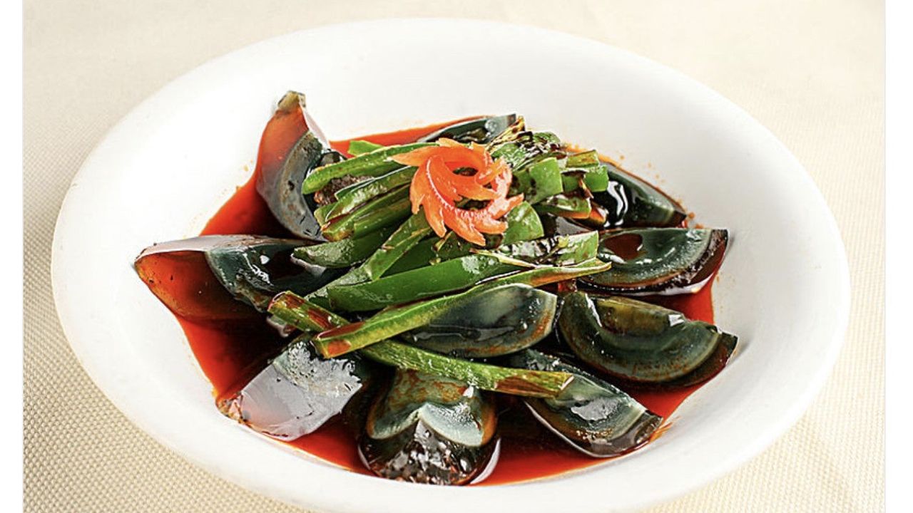 Preserved Eggs with Burn Chili Paste 烧椒皮蛋