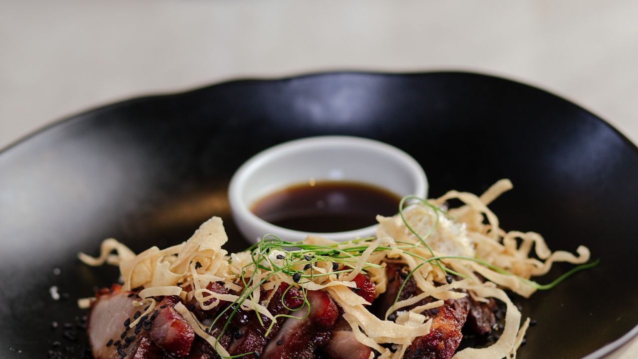 Sticky BBQ Roast Pork (N)