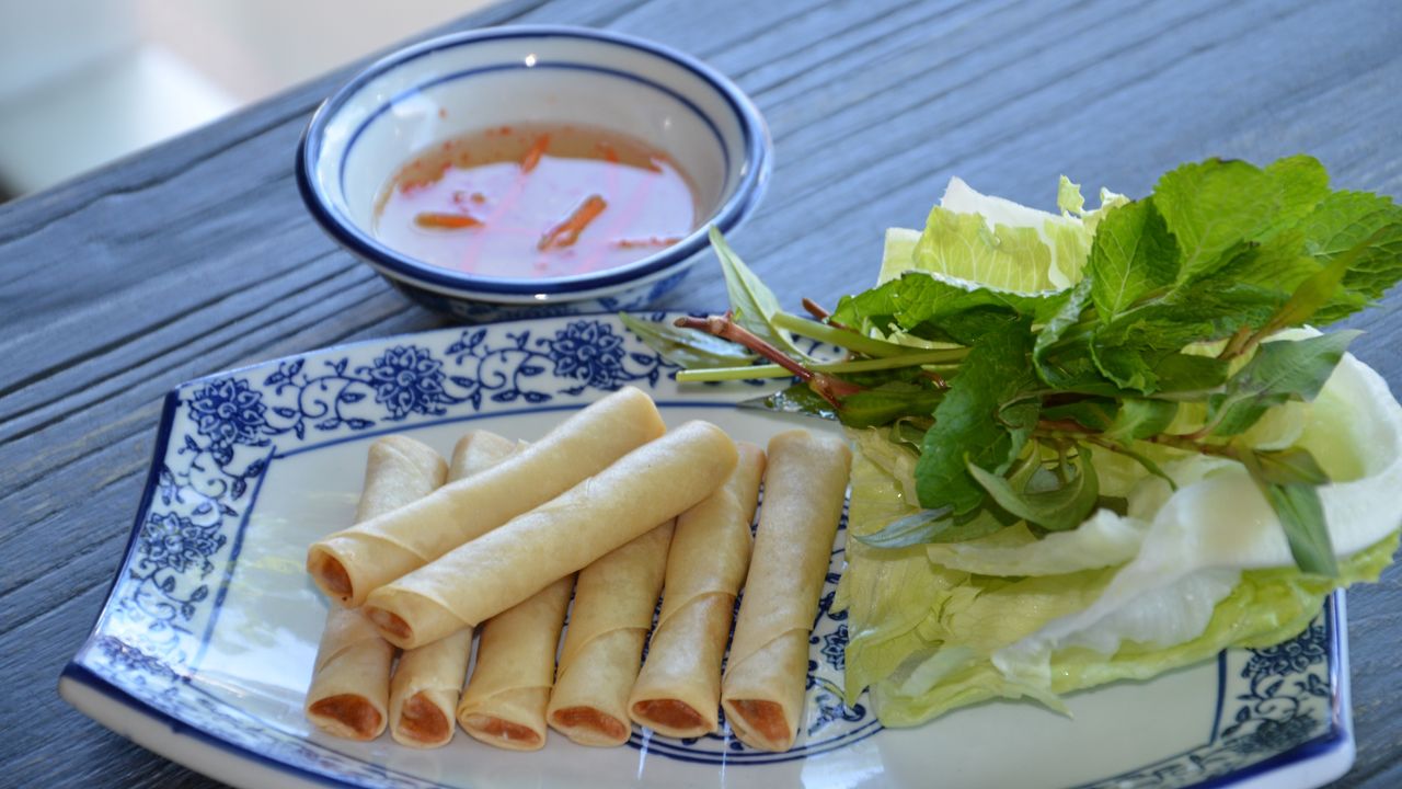 Spring Rolls (8 per Serve)