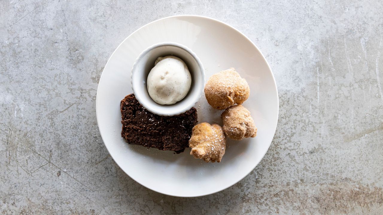 Zeppole E Terinne (ideal to Share)
