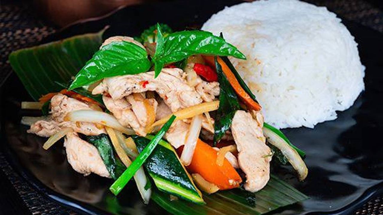 Chicken Chilli & Sweet Basil Stir Fry w/ Rice