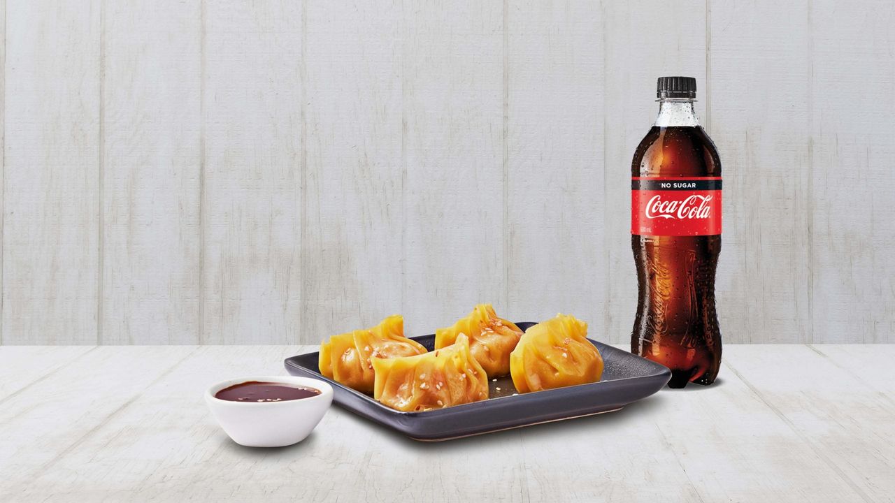 6 Steamed Dumplings & Coca-Cola 600ml Combo