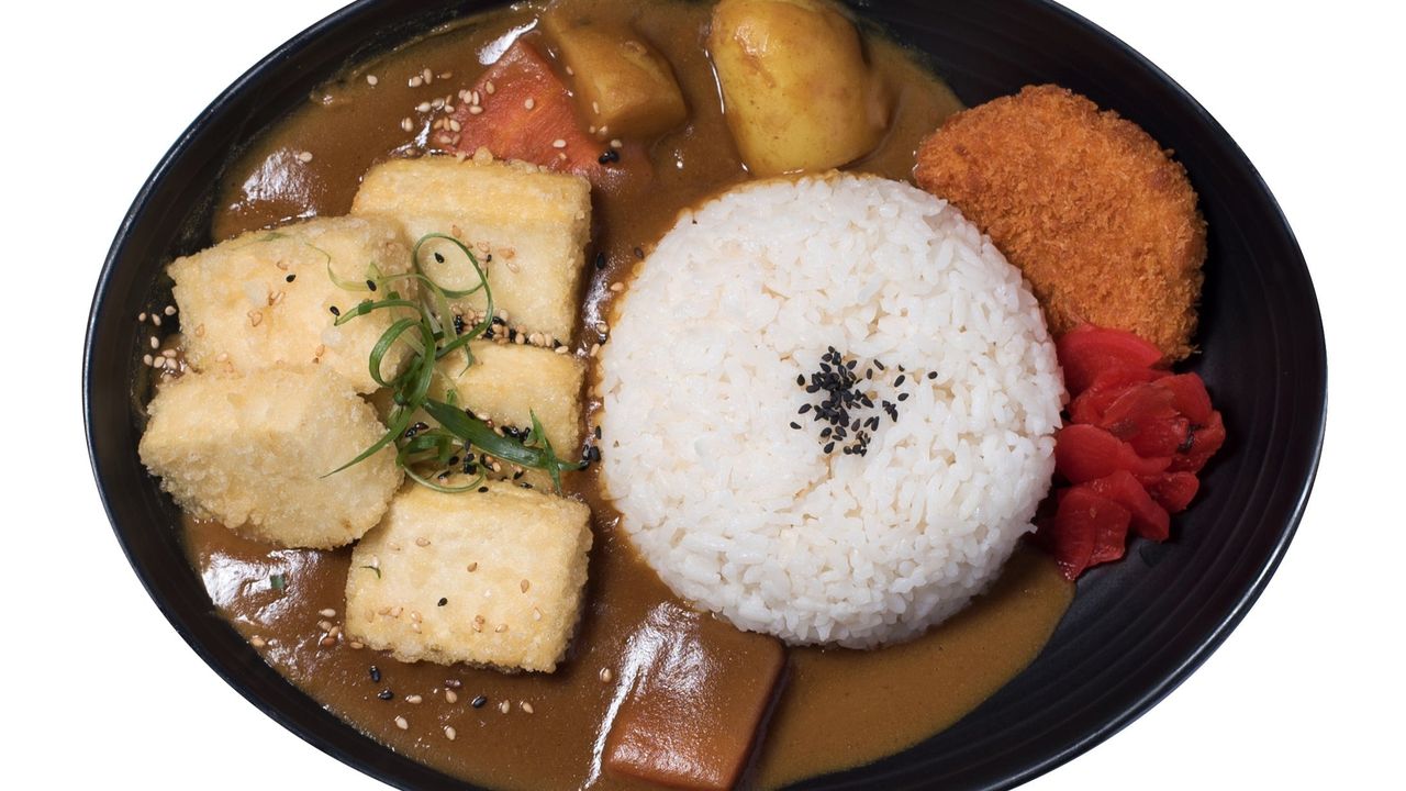 B4 - Crispy Tofu Curry Rice