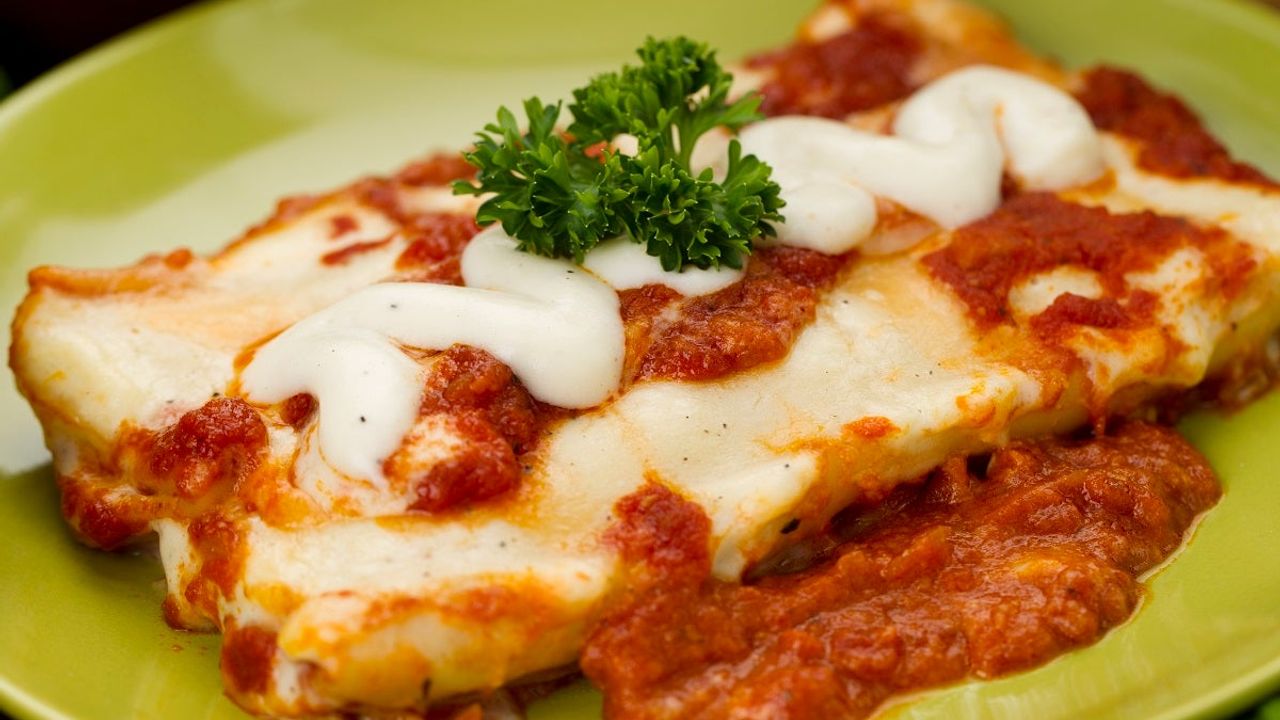 Creamy Ricotta and Spinach Cannelloni