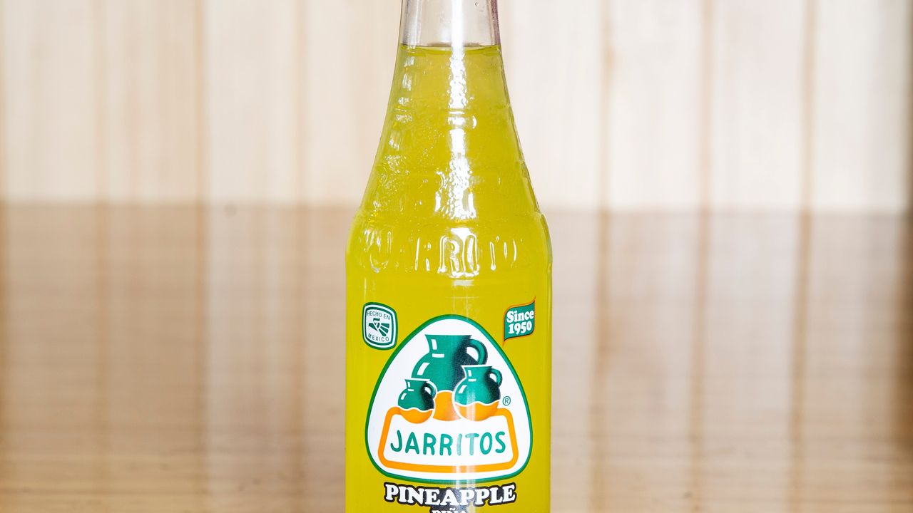 Jarritos Pineapple Bottle 370ml