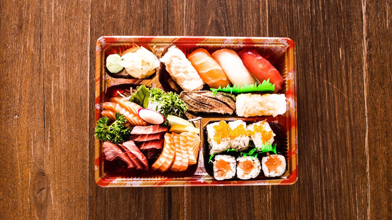 Combination (Sushi and Sashimi)