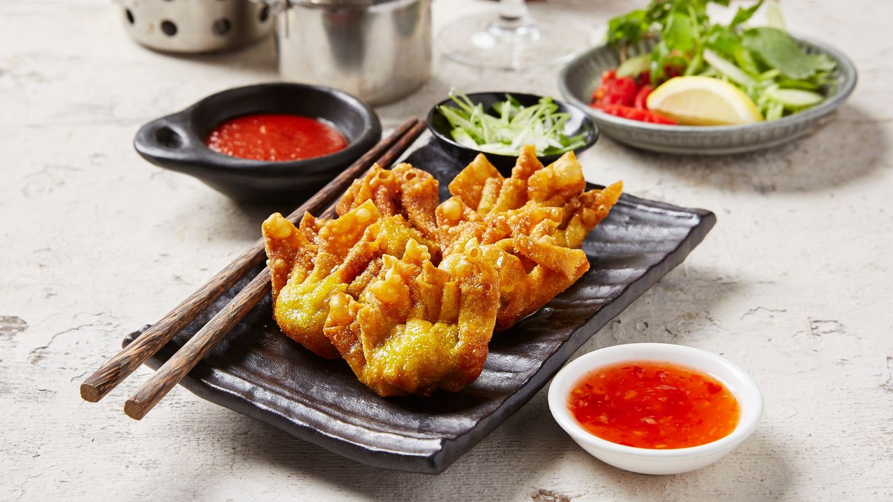 S7. Pork and Prawn Wontons / Hoành Thánh (5pcs)