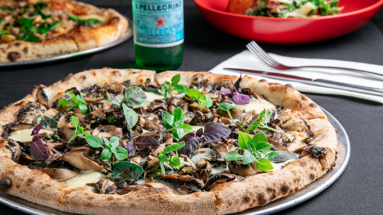 12" Funghi Pizza