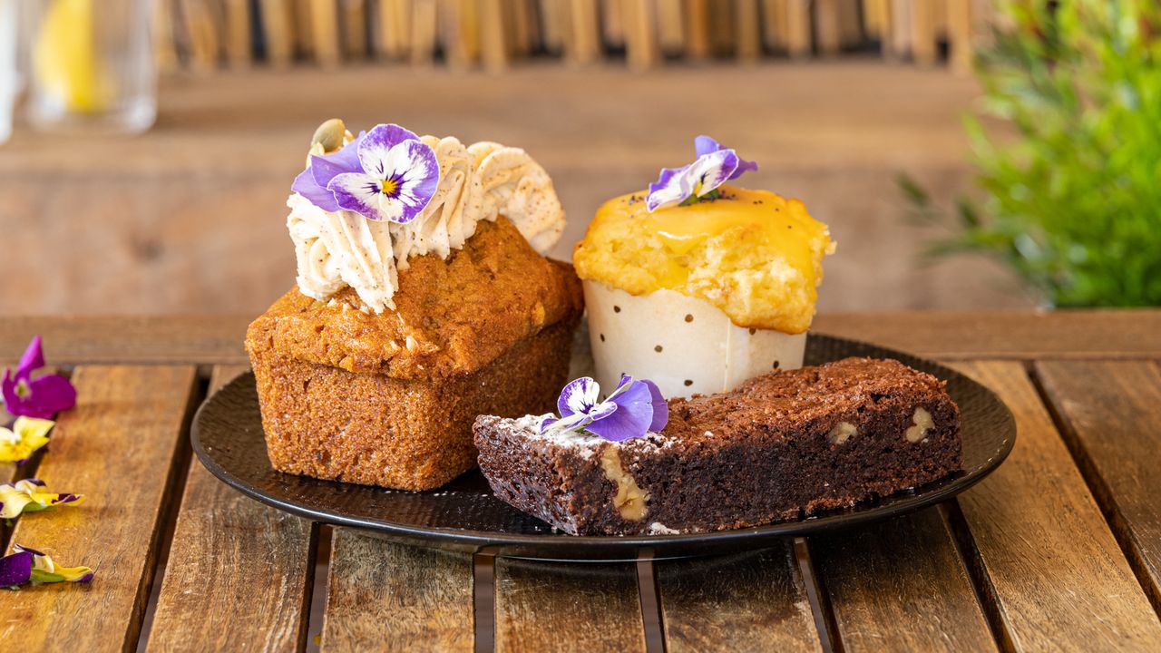 Cream cheese carrot cake