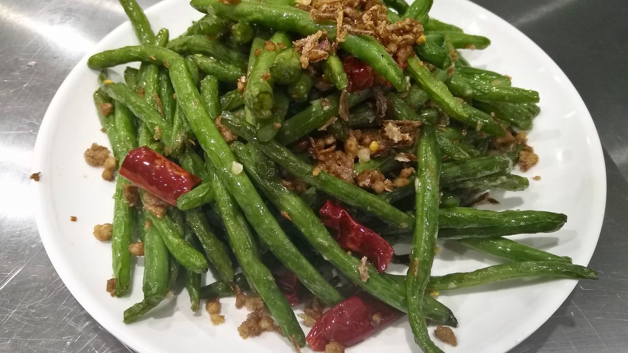 Dry Fried Green Beans with Pork Mince