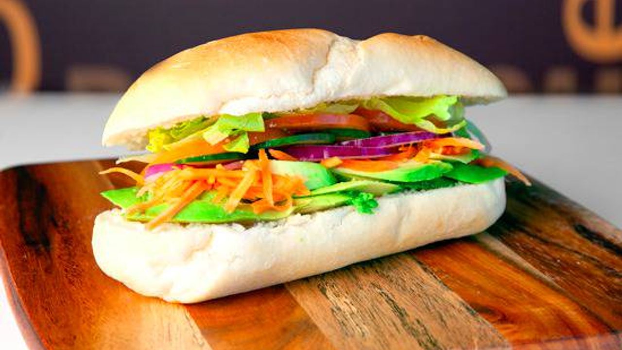 Avocado Salad Roll
