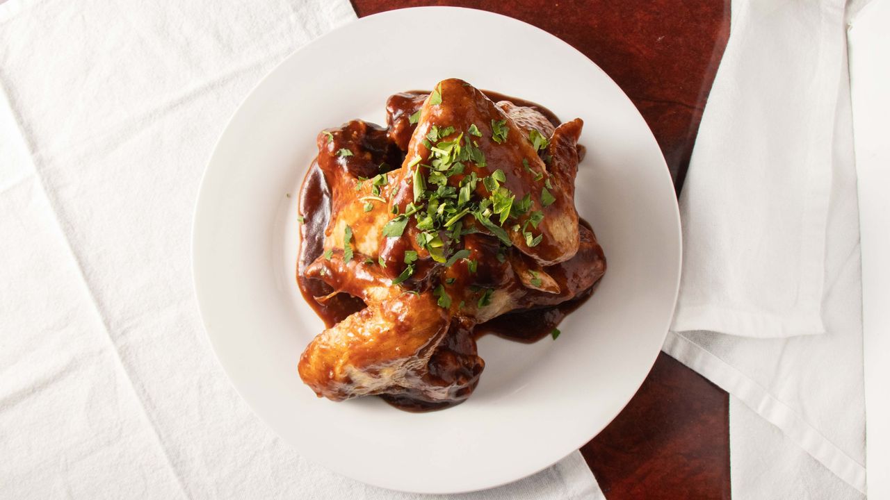 Garlic & BBQ Chicken Wings