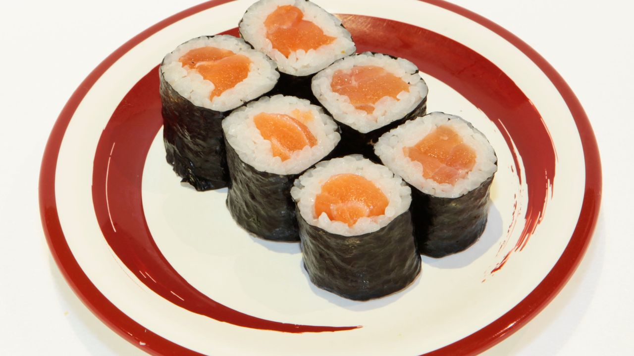 Sake (Salmon) Maki