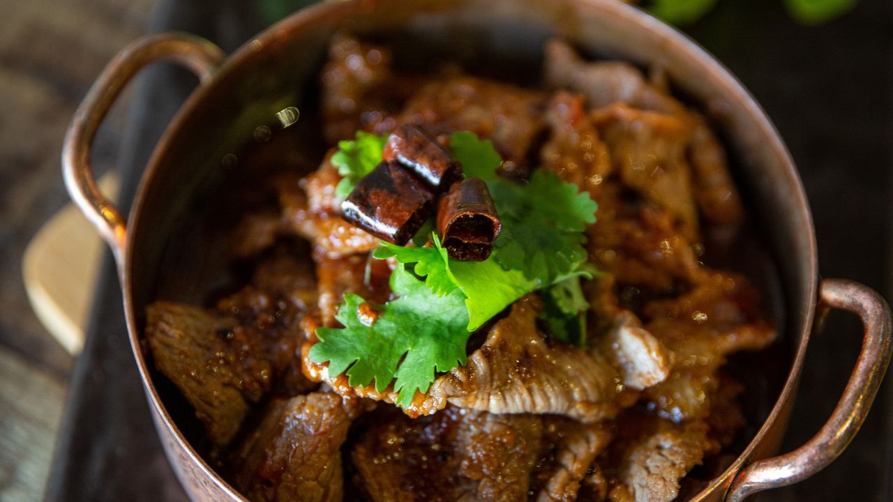 Stir Fried Spicy Beef with Red Wine