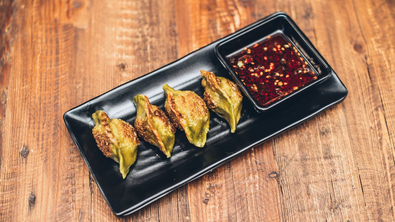 Vegetarian Pan Fried Dumplings (4pcs)