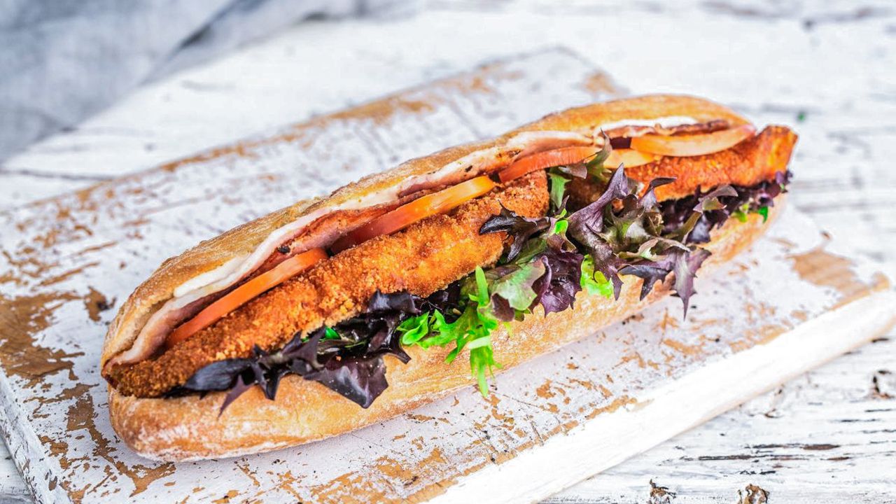 BLT Schnitzel Baguette