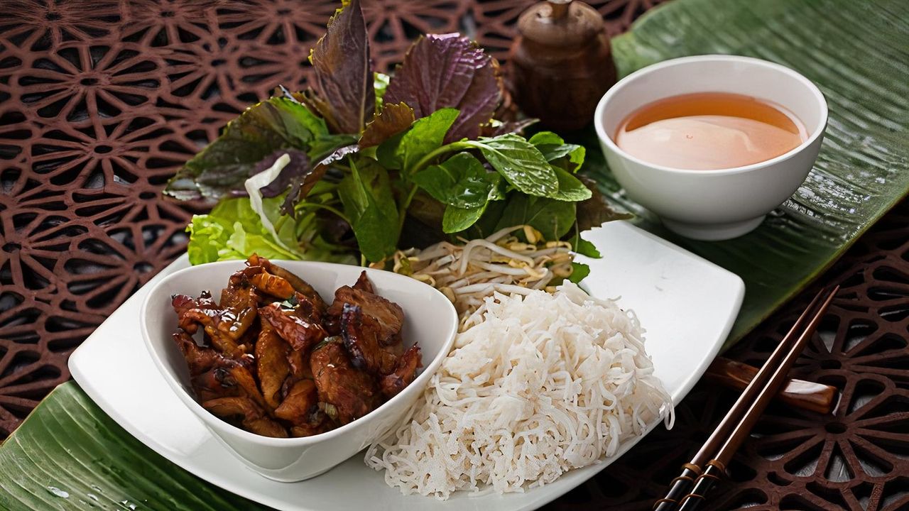 Rice Vermicelli with Marinated Grilled Pork