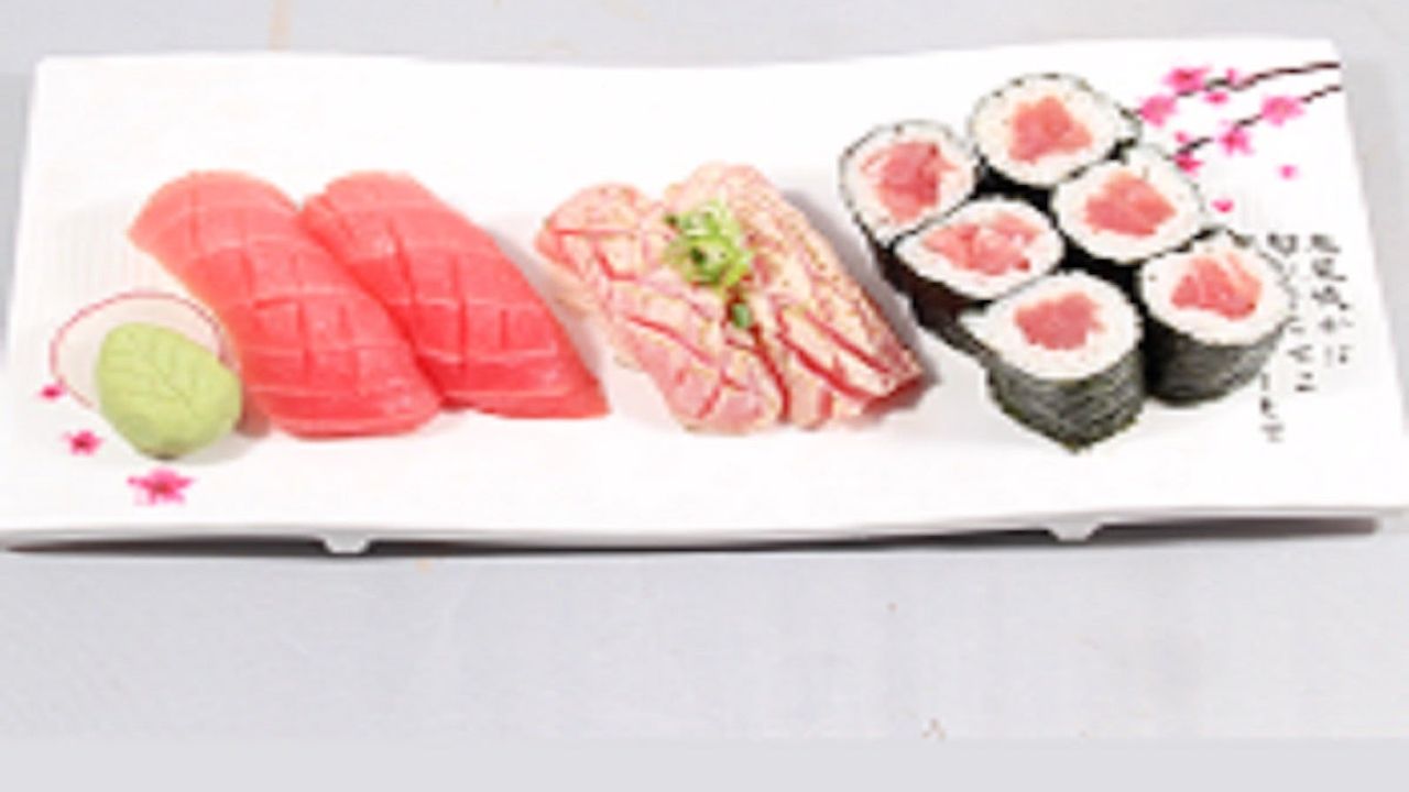 Tuna Set (Nigiri and Aburi and Roll)