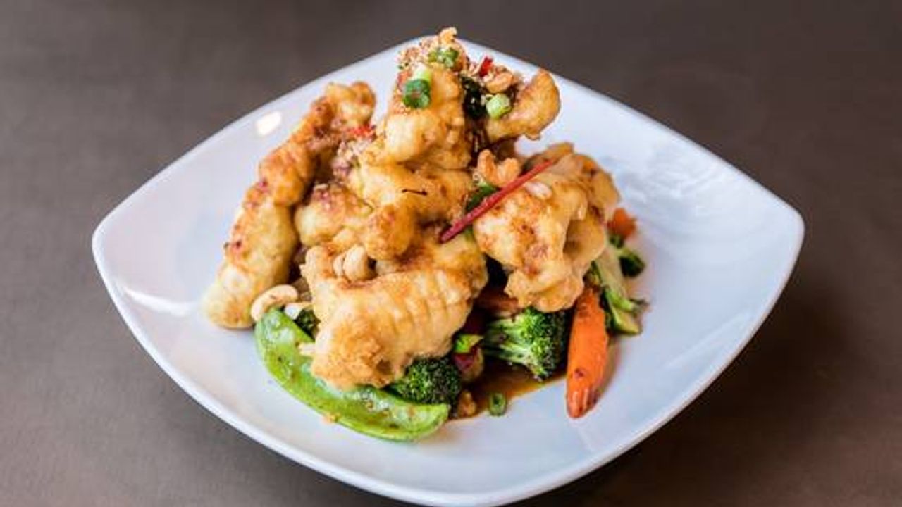 Crispy Chicken with Cashew Nuts