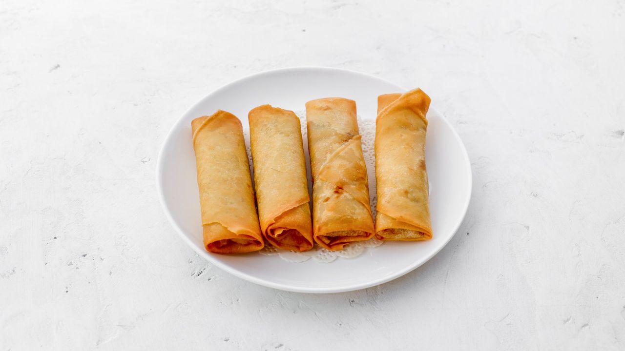 Vegetarian Spring Rolls (4 Pieces)