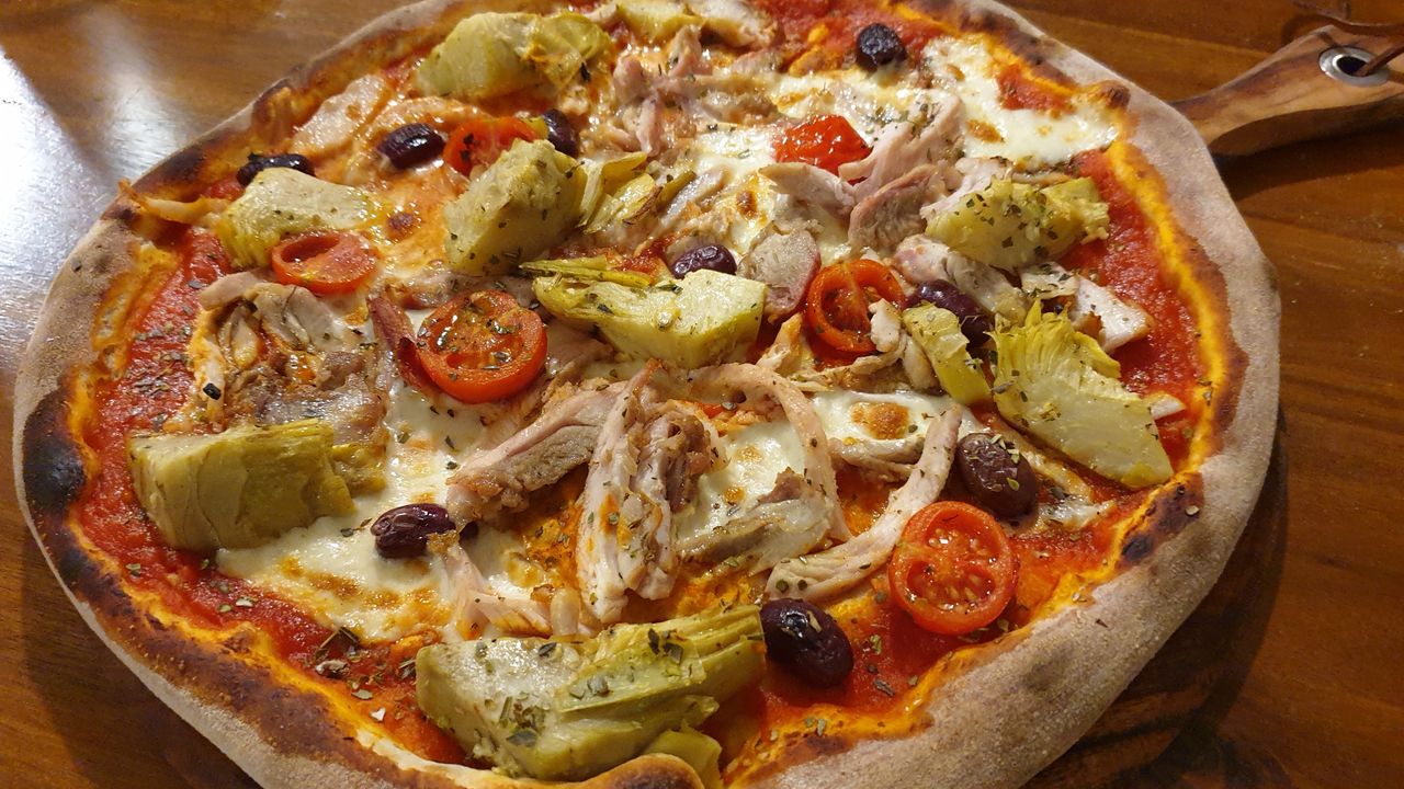 Cacciatora Pizza