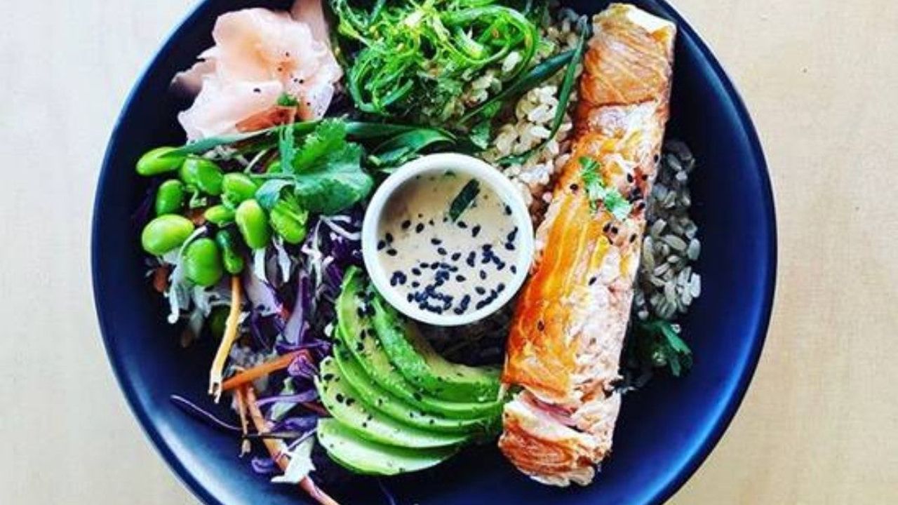 Wood Smoked Salmon & Avo Bowl