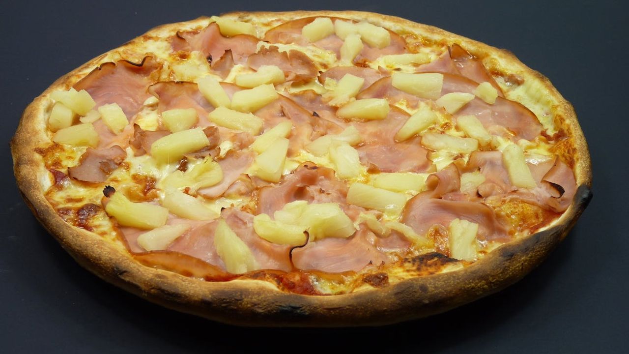 Hawaiian Pizza