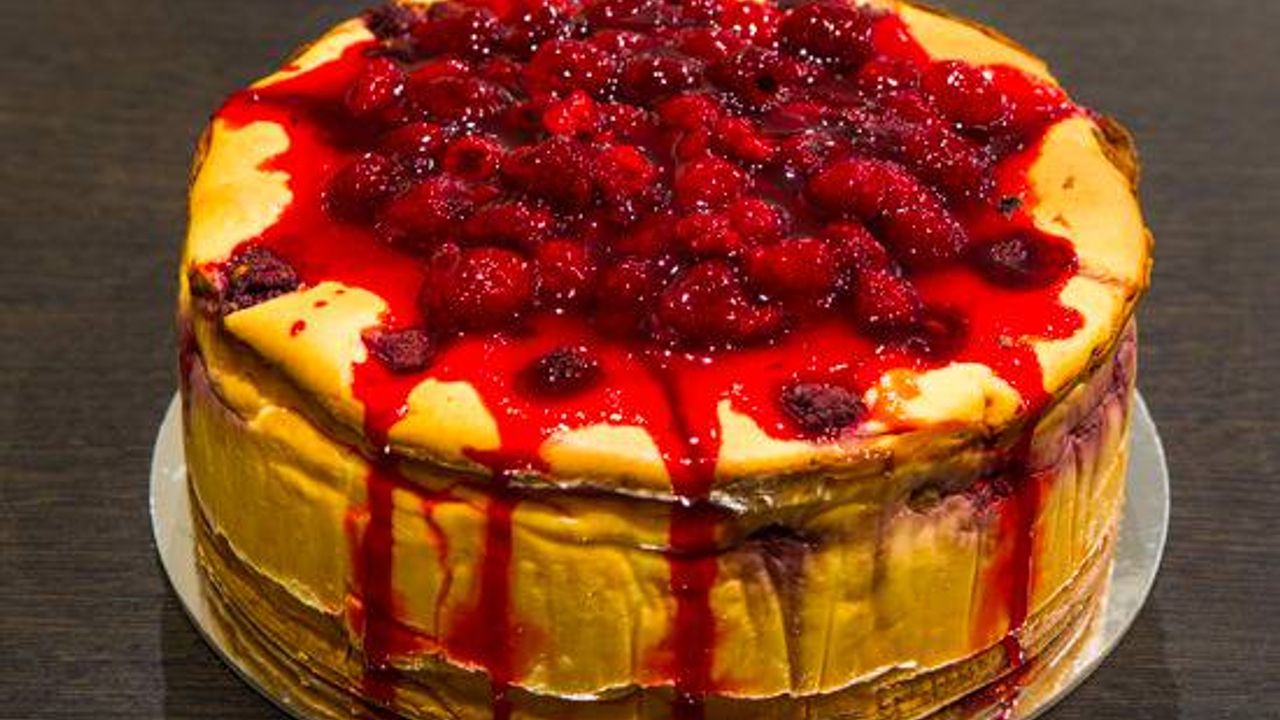 Raspberry Baked Cheesecake