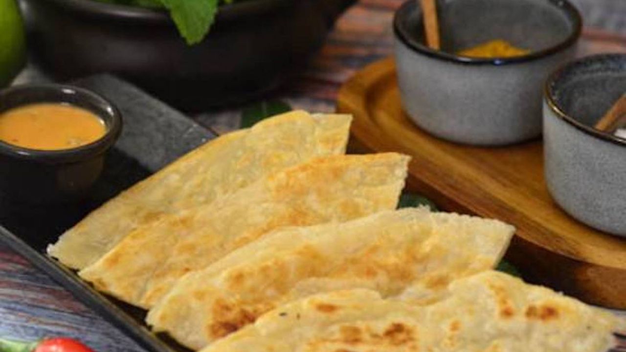 Roti with Peanut Sauce