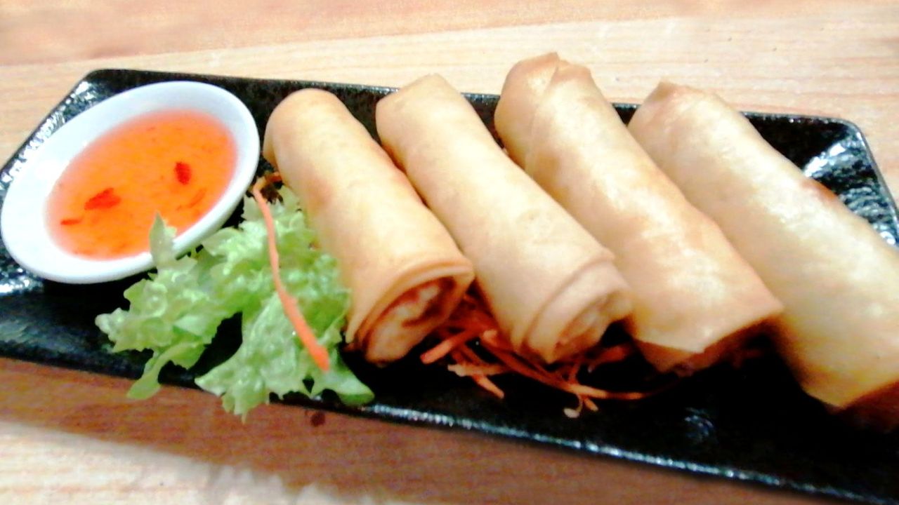 Spring Rolls (4 Pieces)