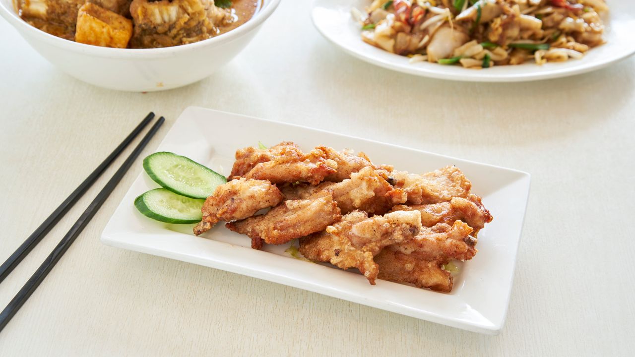 Crispy Belachan Chicken Spare Ribs (9 Pieces)