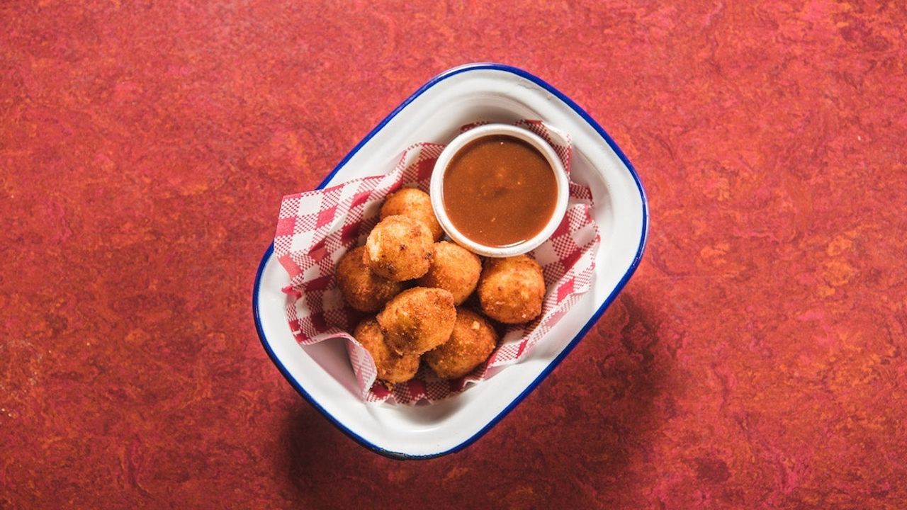 Mac 'n' Cheese Balls (8 Pieces)