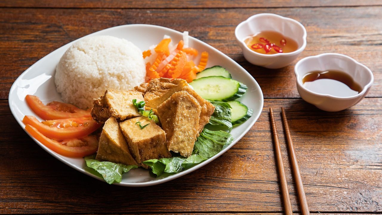 Vegetarian Rice with Tofu (Com Chay)