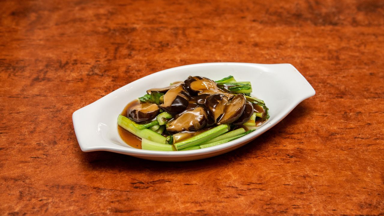 Chinese Mushroom with Choy Sum (V)