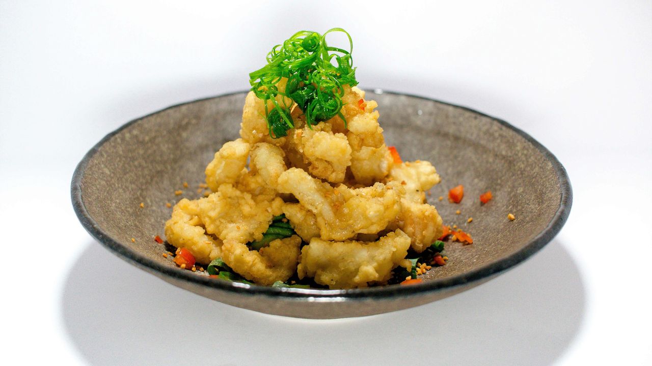 L15, Salt And Pepper Calamari / Fish / 椒盐鲜尤/鱼片