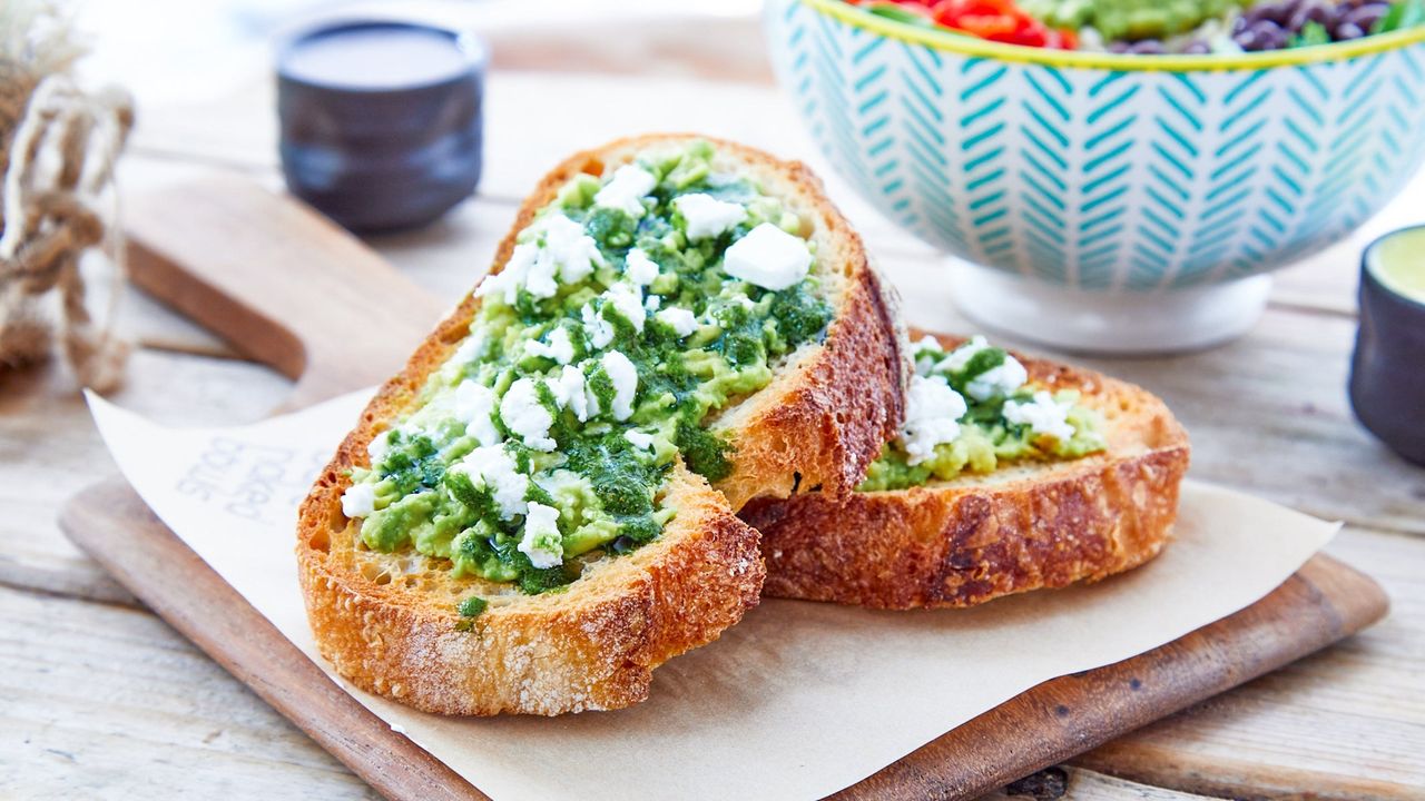 Smashed Avo, Feta and Chimichurri Sauce (rsf/nf)