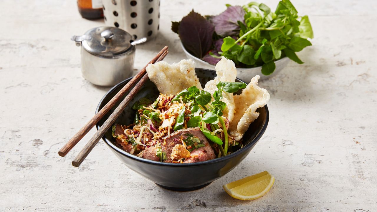G1. Wagyu Beef Salad / Bò Tái Chanh