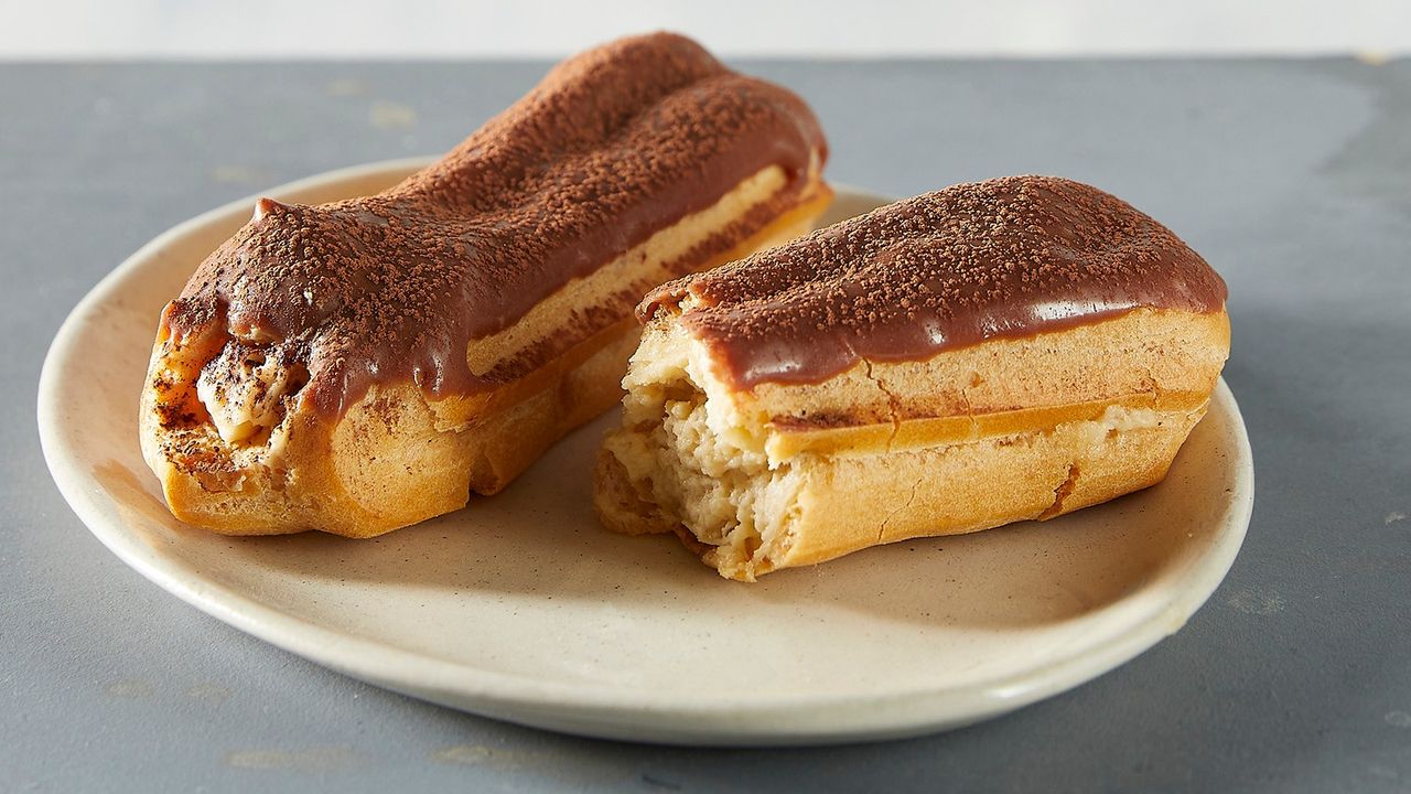 Tiramisu Eclair