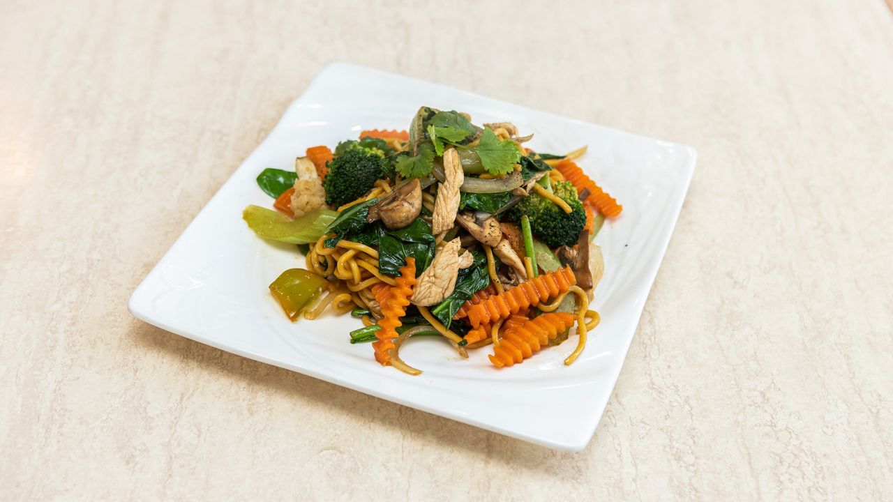 Hokkien Noodle Stir Fried with Chicken Breast
