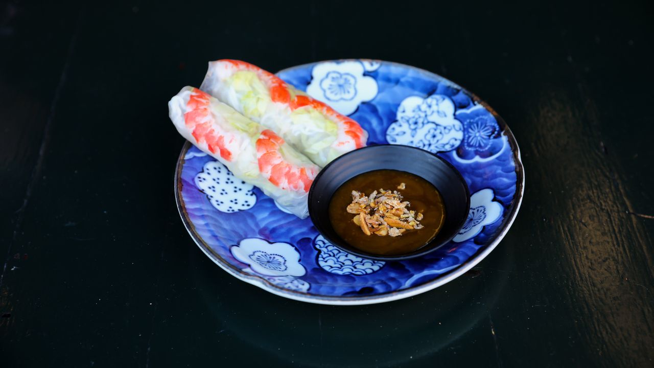 Fresh Rice Paper Roll (Goi Cuon) (2pcs)