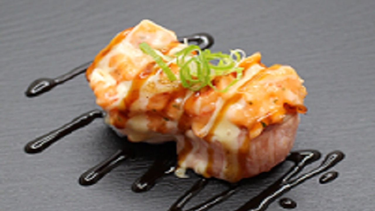 Seared Salmon & Lobster Salad ((3 Pcs)