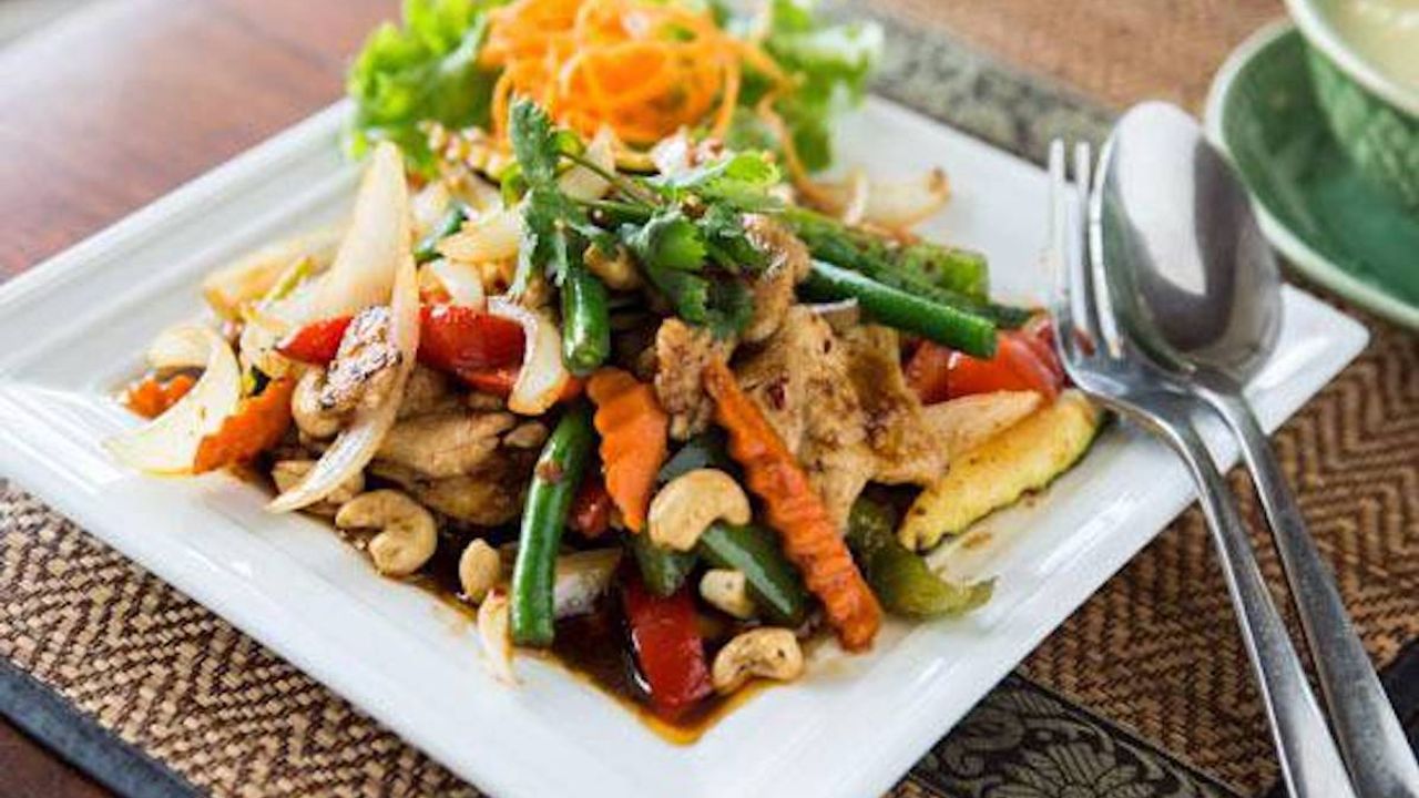 Cashew Nut Stir Fry Chicken