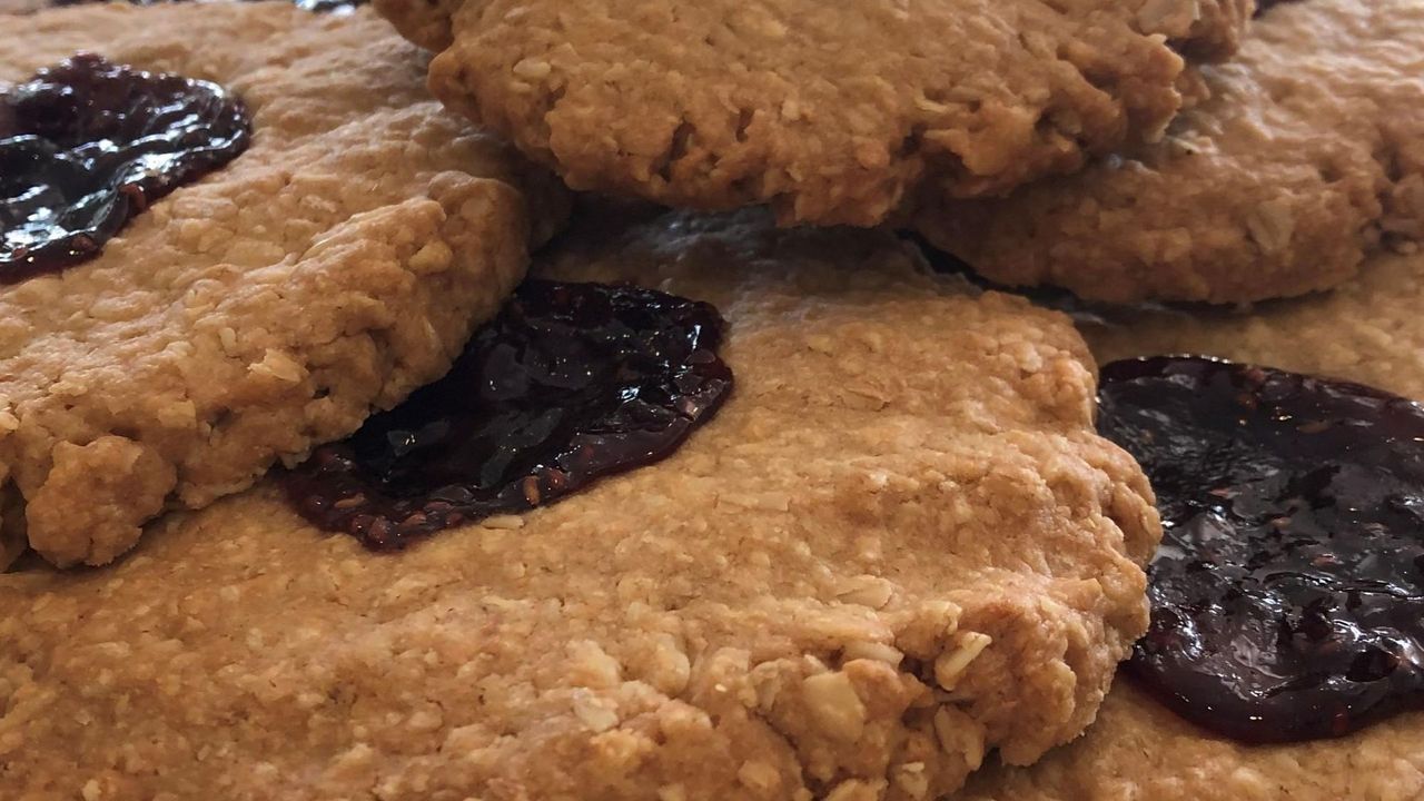 Macadamia Cookie Jam Drop